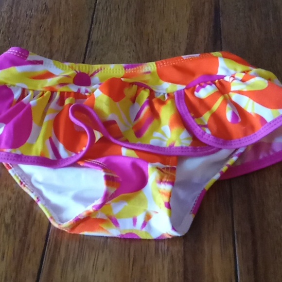 Assorted toddler bundle - Picture 3 of 7